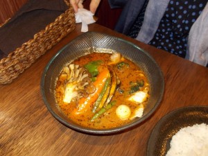 鶏肉と野菜のスープカレー辛さ10倍